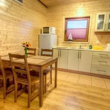 8 In Mielno Mit Grill Holiday home Mielenko